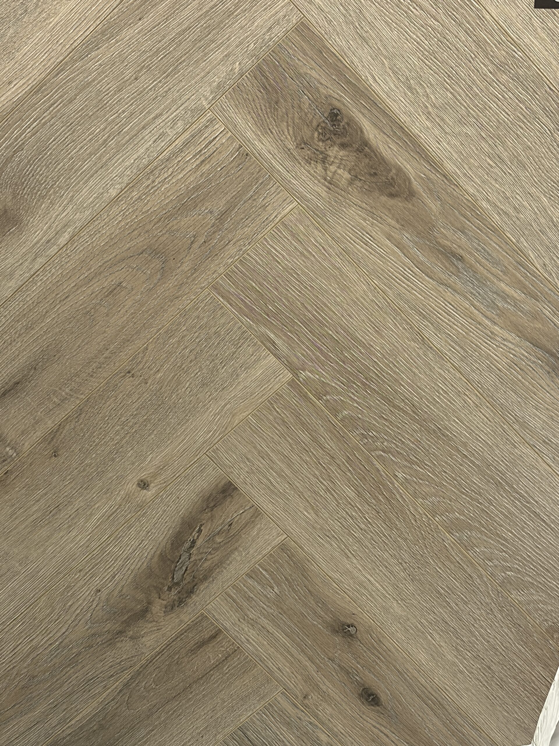 Heritage Herringbone 12mm Laminate Flooring - Image 2