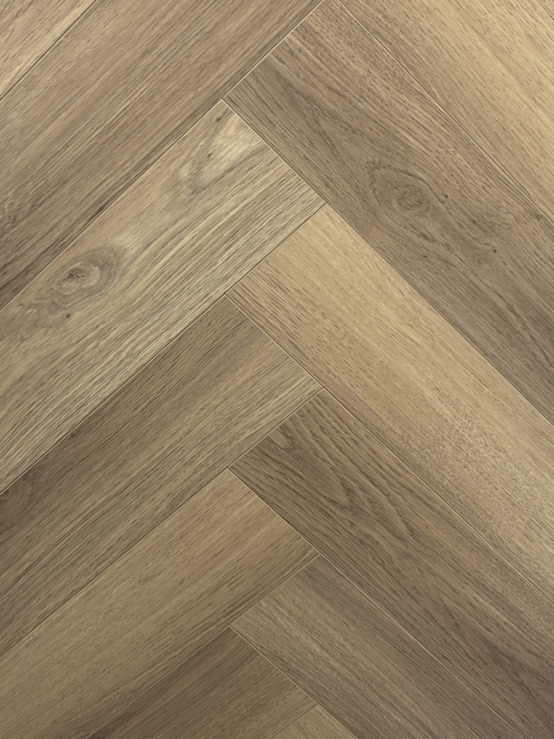 Heritage Herringbone 12mm Laminate Flooring - Image 6